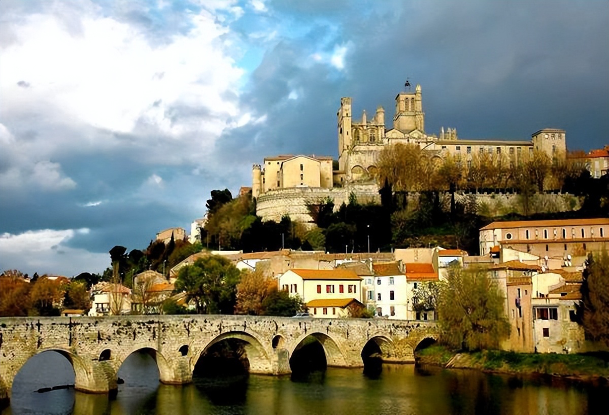 法国获奖的中国作家 (有哪些法国作家获得诺贝尔文学奖)