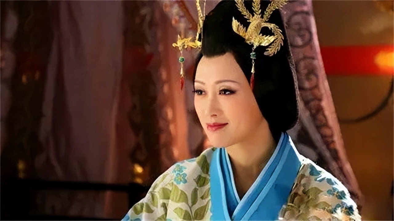 古代妃子的一天是如何度过的,古代宫里的妃子早上几点起床