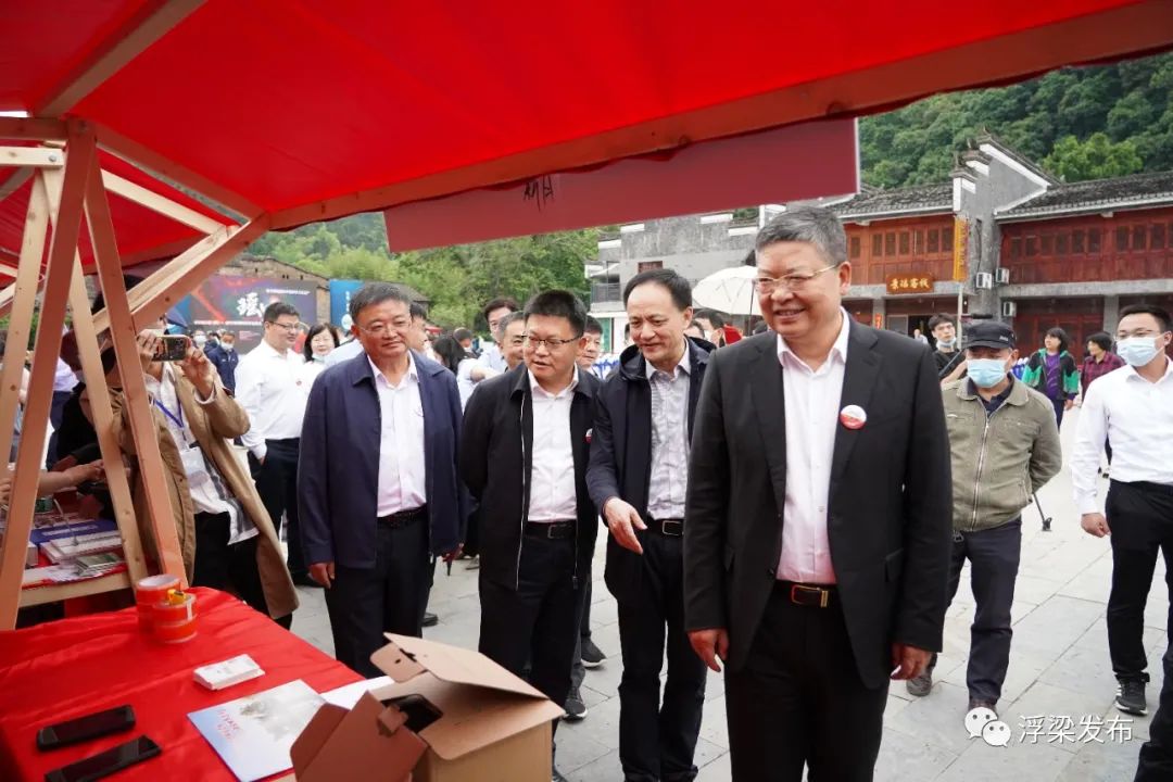 瑶里古镇登上“国家名片”！《中国古镇（四）—瑶里》特种邮票首发式举行