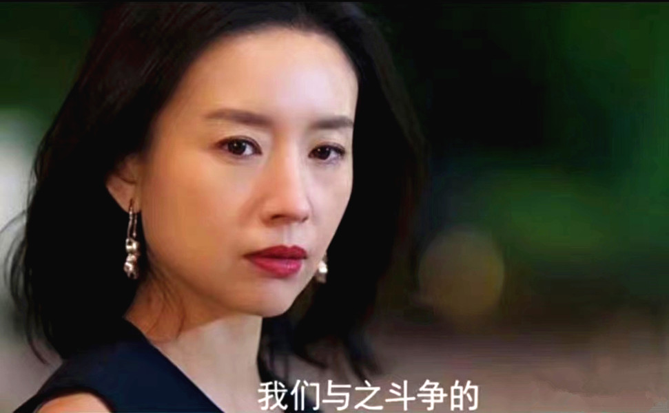 “渣男”刘奕君，这次被五个女人包围了