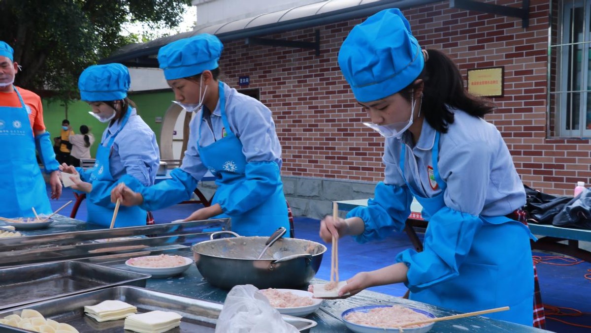 课后服务小学生特色课程,中小学课后服务工作
