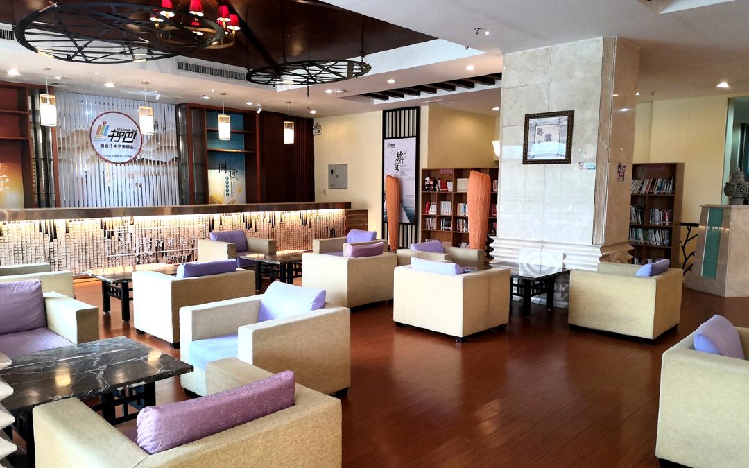 广东乳源南水温泉度假村,世界过山瑶风情园