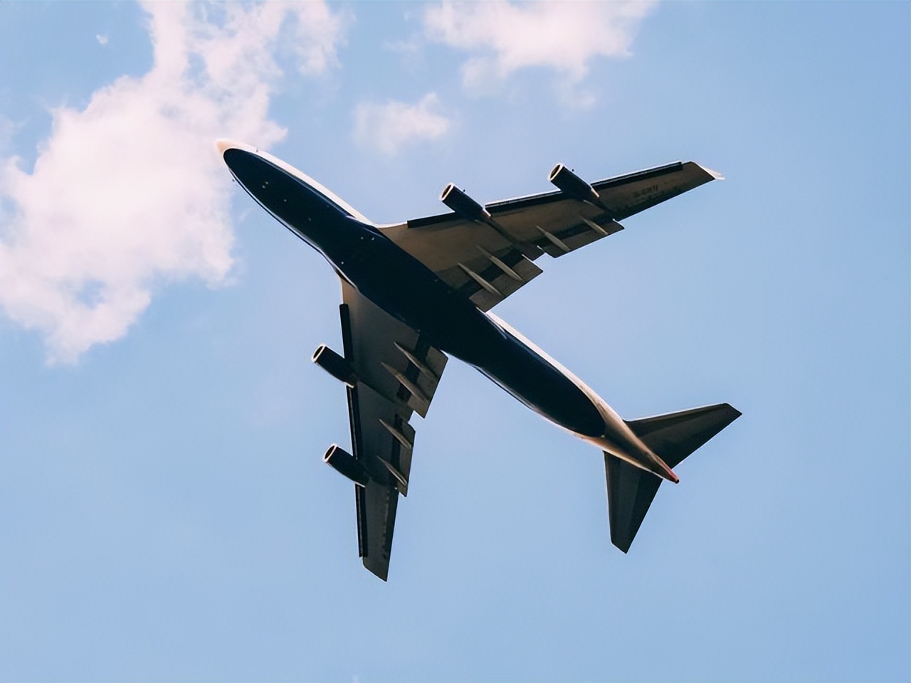 团队机票在哪里购买便宜,旅行社订机票怎么取票登机