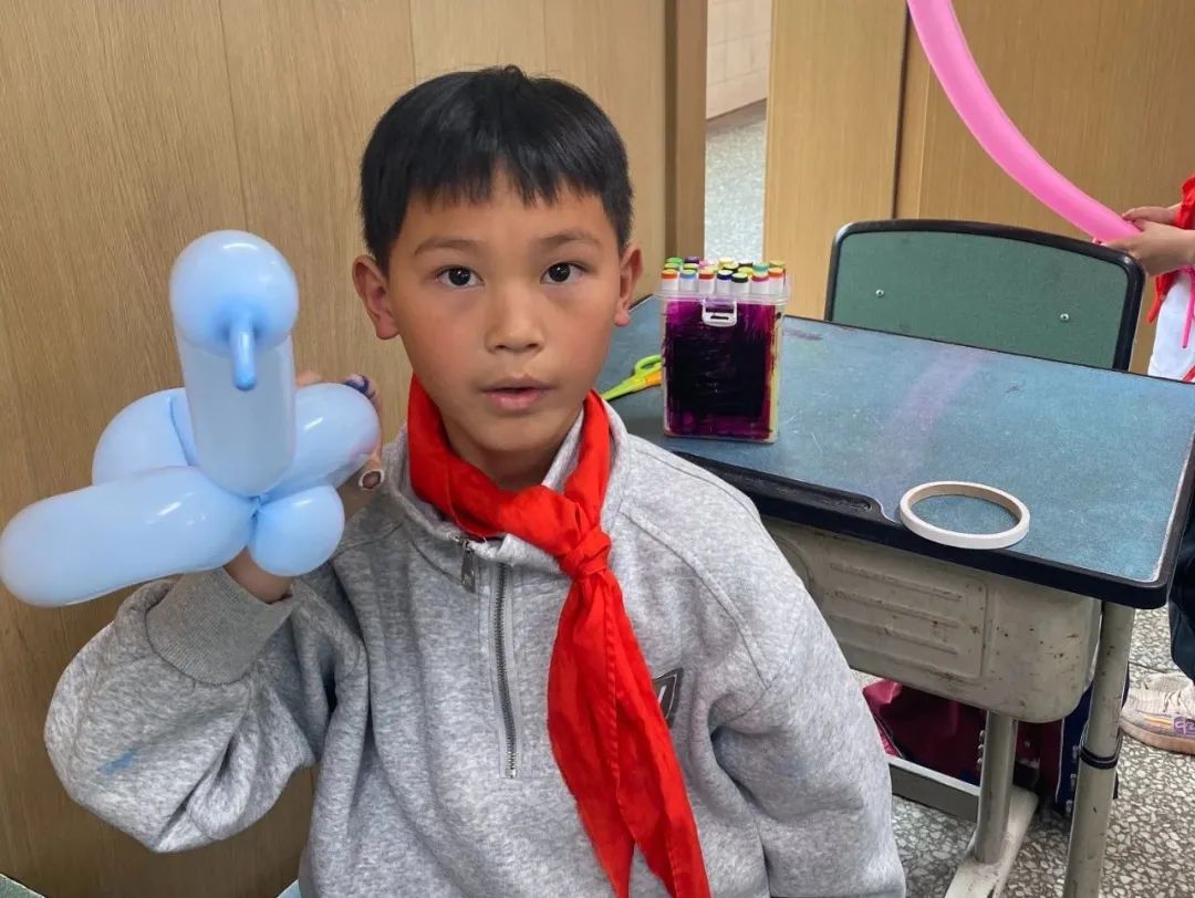 雪松路小学家长进课堂系列活动,第一实验小学开展家长进课堂