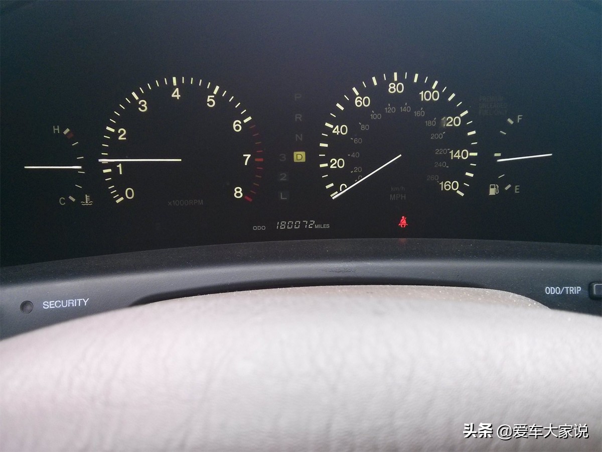 发动机怠速比以前低了正常吗,为什么发动机怠速一会600一会800