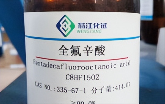 不粘锅涂层轻微刮出条印有毒吗,不粘锅涂层危害视频