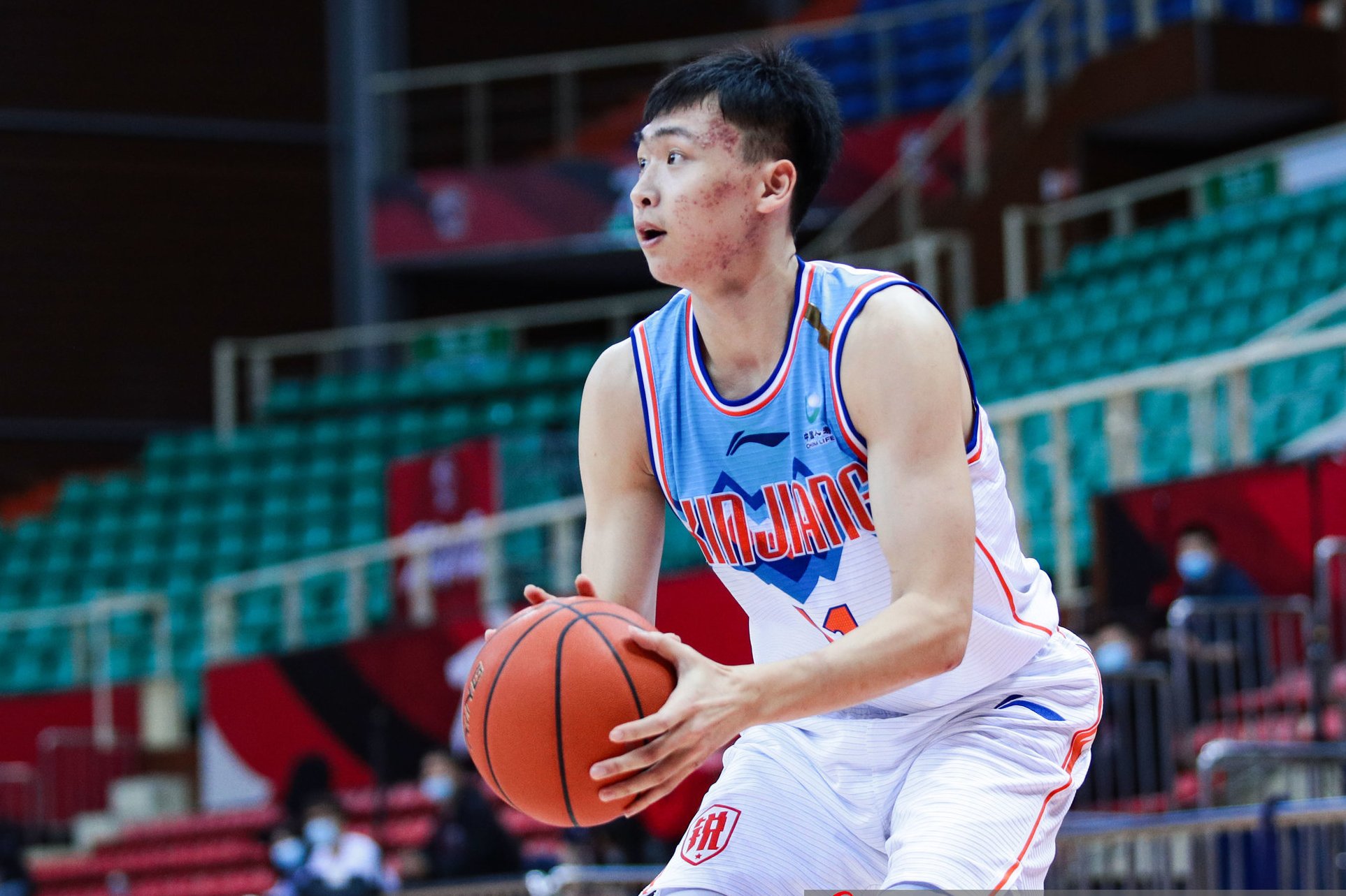 郭艾伦潘玮柏篮球,邓超郭艾伦完整视频