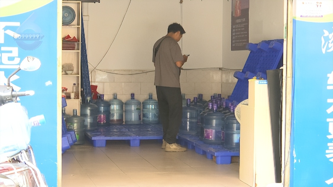 淡定人生拒绝闲聊,淡定人生瓶装饮用水经销商