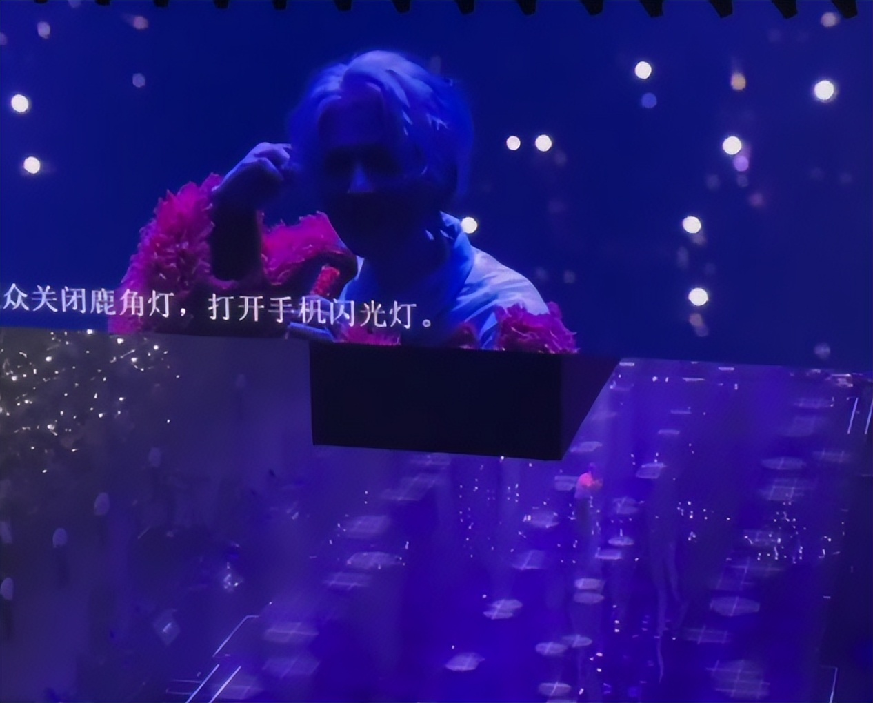 鹿晗巅峰期给足了关晓彤安全感,鹿晗炸裂视频