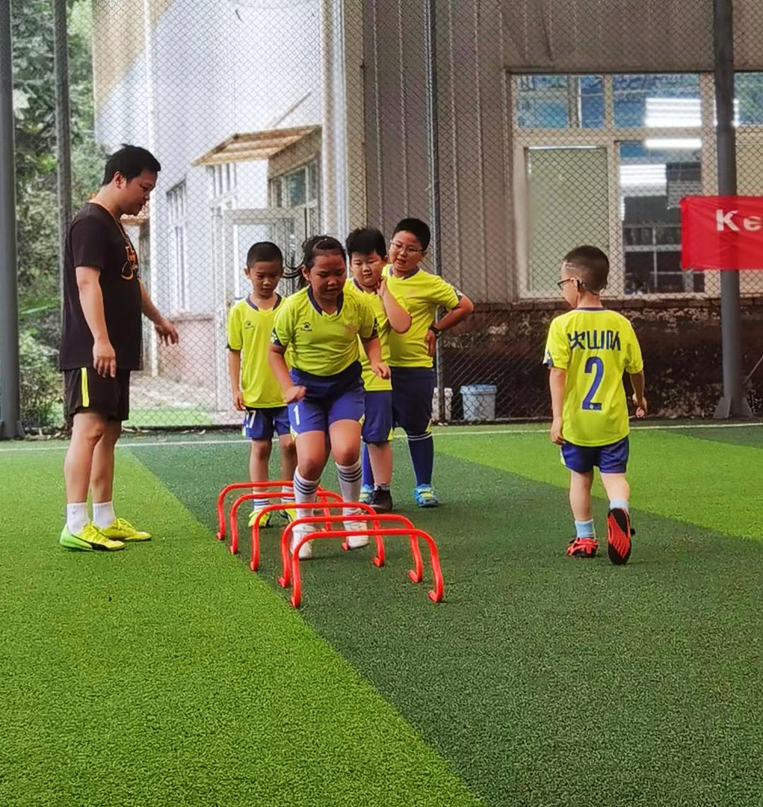 大渡口区实验小学郭灿：以足球为媒构建家校体质健康管理新模式