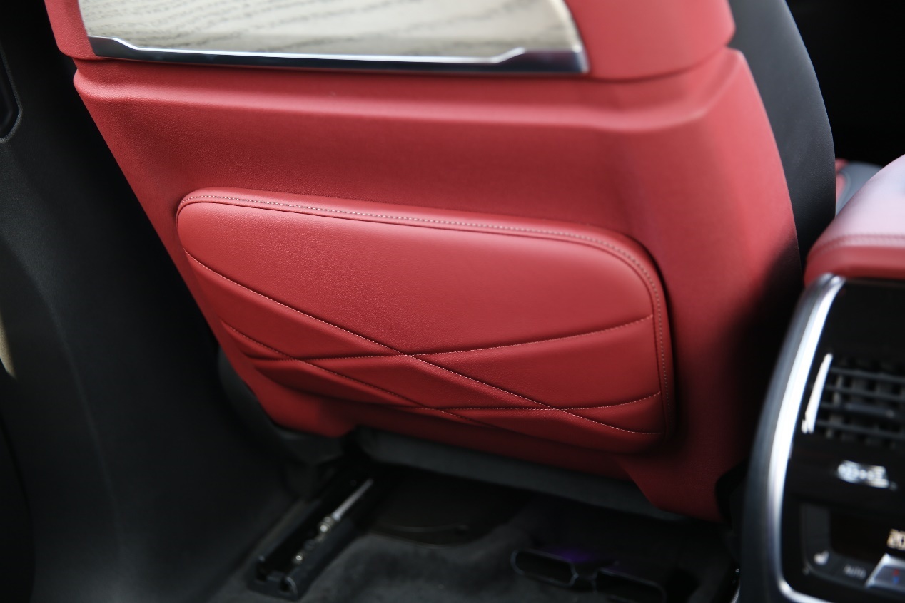 宝马x5新款尊享版2022款夜间试驾,试驾宝马x5新车型