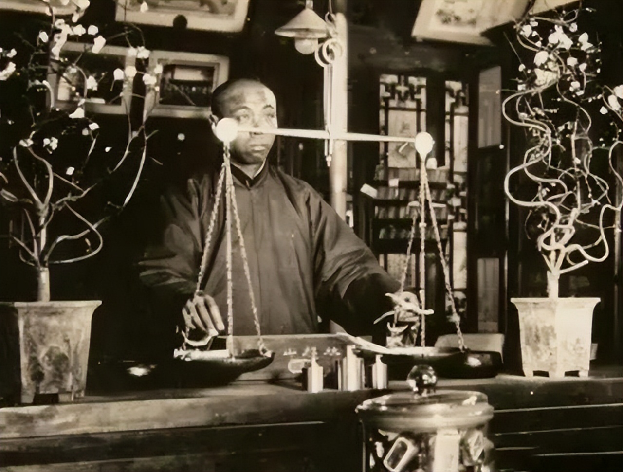 民间毒蛇咬伤特效药,江苏民间医生以毒蛇试毒炼成秘药