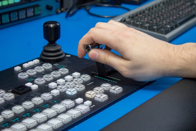 广电总局已开始治理电视套娃收费,如何看待电视收费乱象