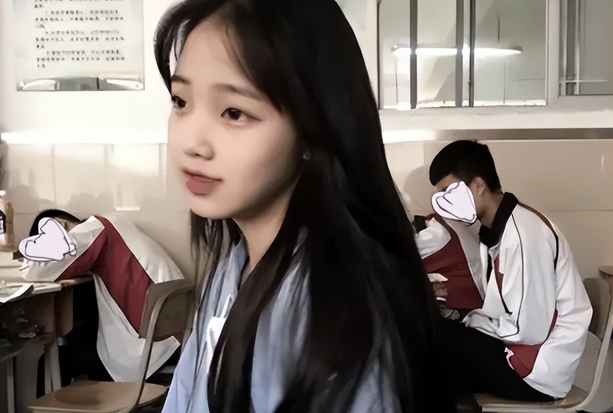 初中生在学校攀比鞋子视频,初中生在学校攀比鞋子