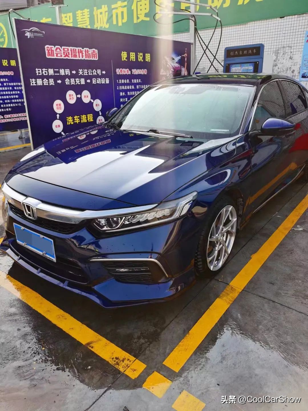 十代雅阁内饰碳纤维改装案例,十代雅阁改装多功能屏幕