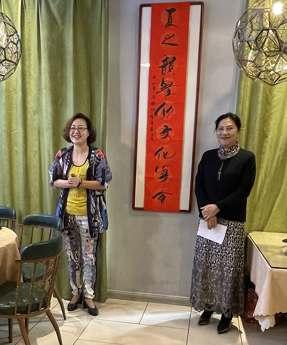 鞍山市诗赋协会书画艺术委举行“夏之韵餐饮文化笔会”