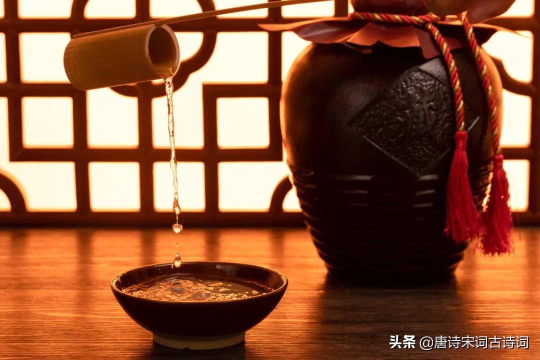 跟往事干杯姜育恒原唱,跟往事干杯王杰