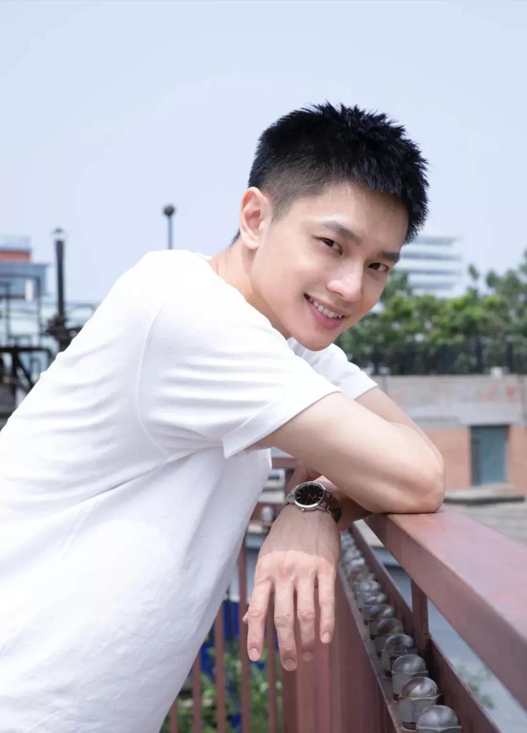 阳光型帅哥是怎样的,什么样的人才称得上是帅哥