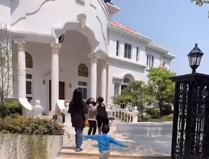 爆火全网身价千万6大富婆：从cici到abcd妈，谁才是第一阔太？