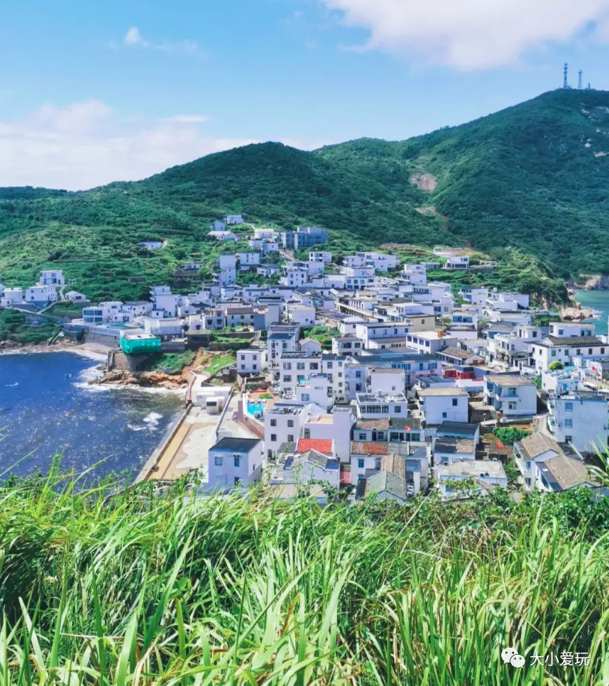 这座颜值逆天的“千岛之城”坐拥金沙白浪，还有机会偶遇荧光海哦