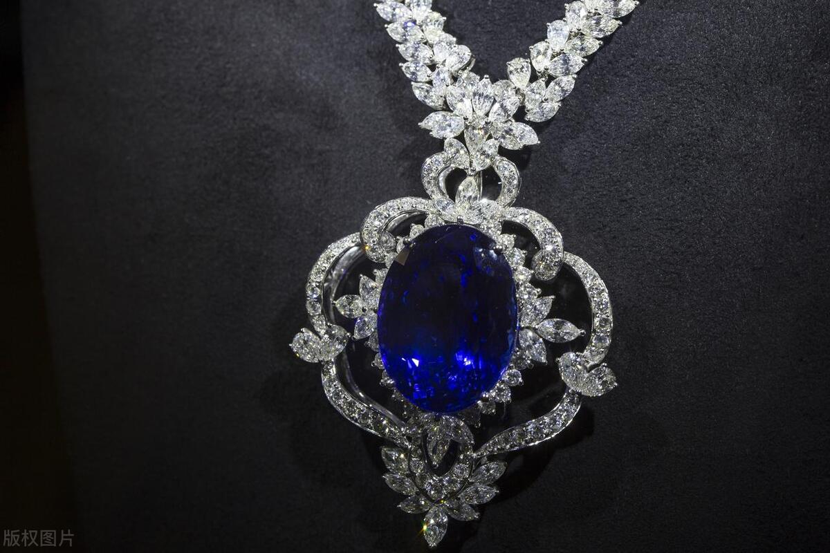 钱生不带来死不带走，揭秘现代女人如此爱钱如命的原因