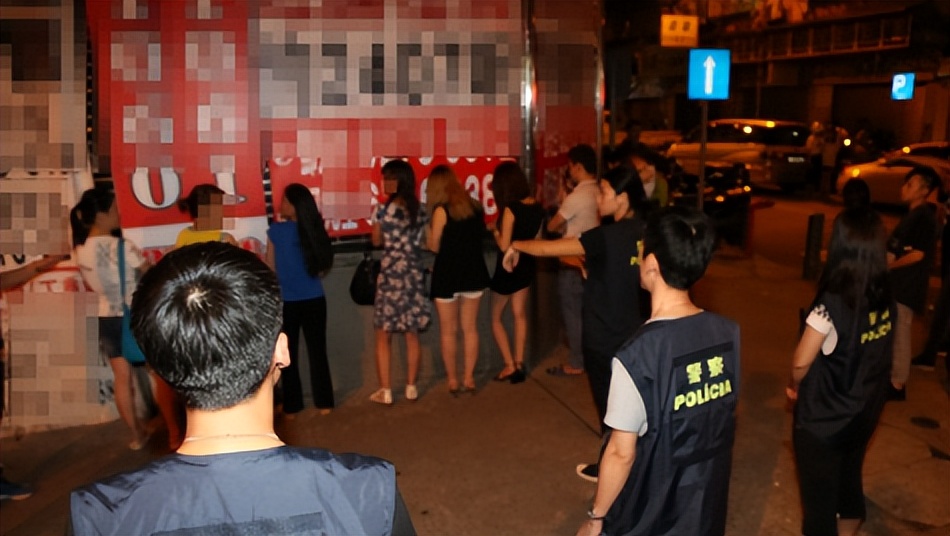 17年27岁女子出租屋内卖淫，一次50到200元，为何民警还给她捐钱