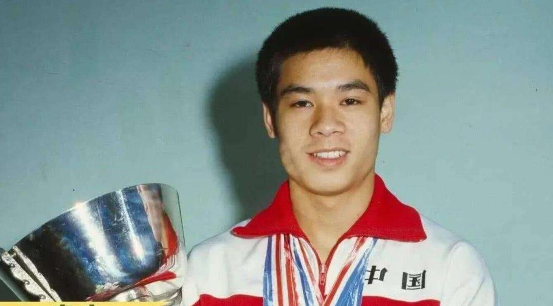 李宁是如何走下神坛的,聊聊李宁风波