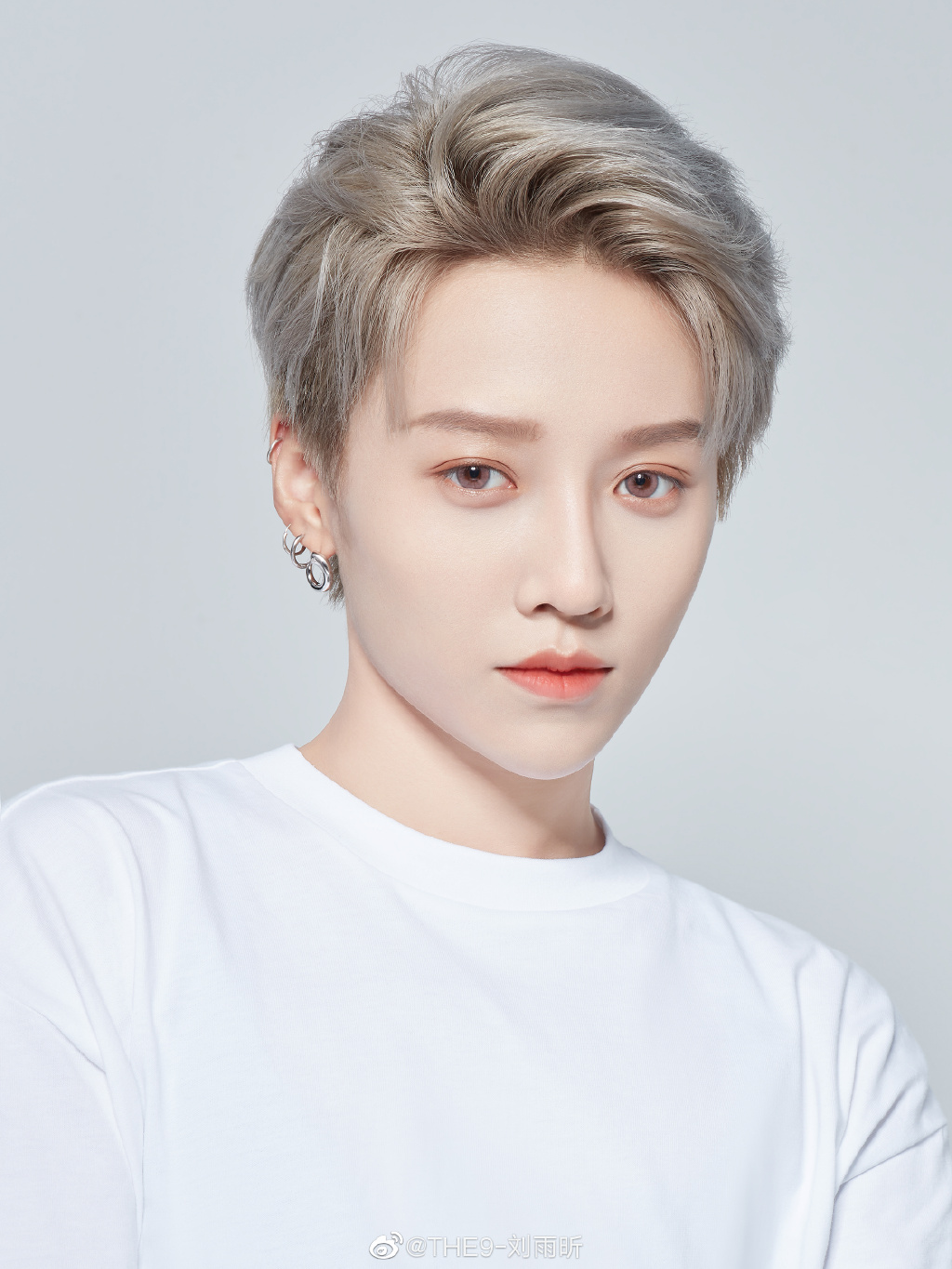 从“相貌平平”到千娇百媚，这7位女星的脸，前后差距让人破大防