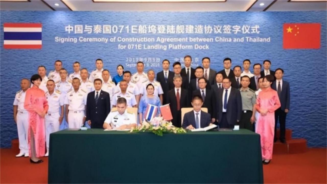 中国万吨巨舰出海视频,中国进口的最大战略舰