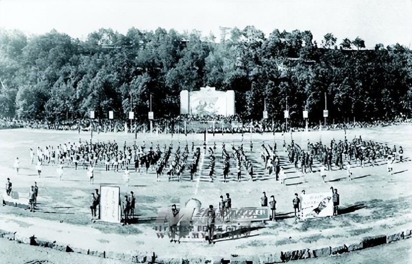 重德博学尚美笃行,重德博学勤勉尚美