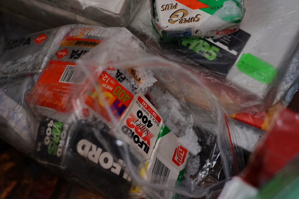 谈胶卷与胶卷暗盒收藏:过期的胶卷也有人要,或许还能卖个好价钱