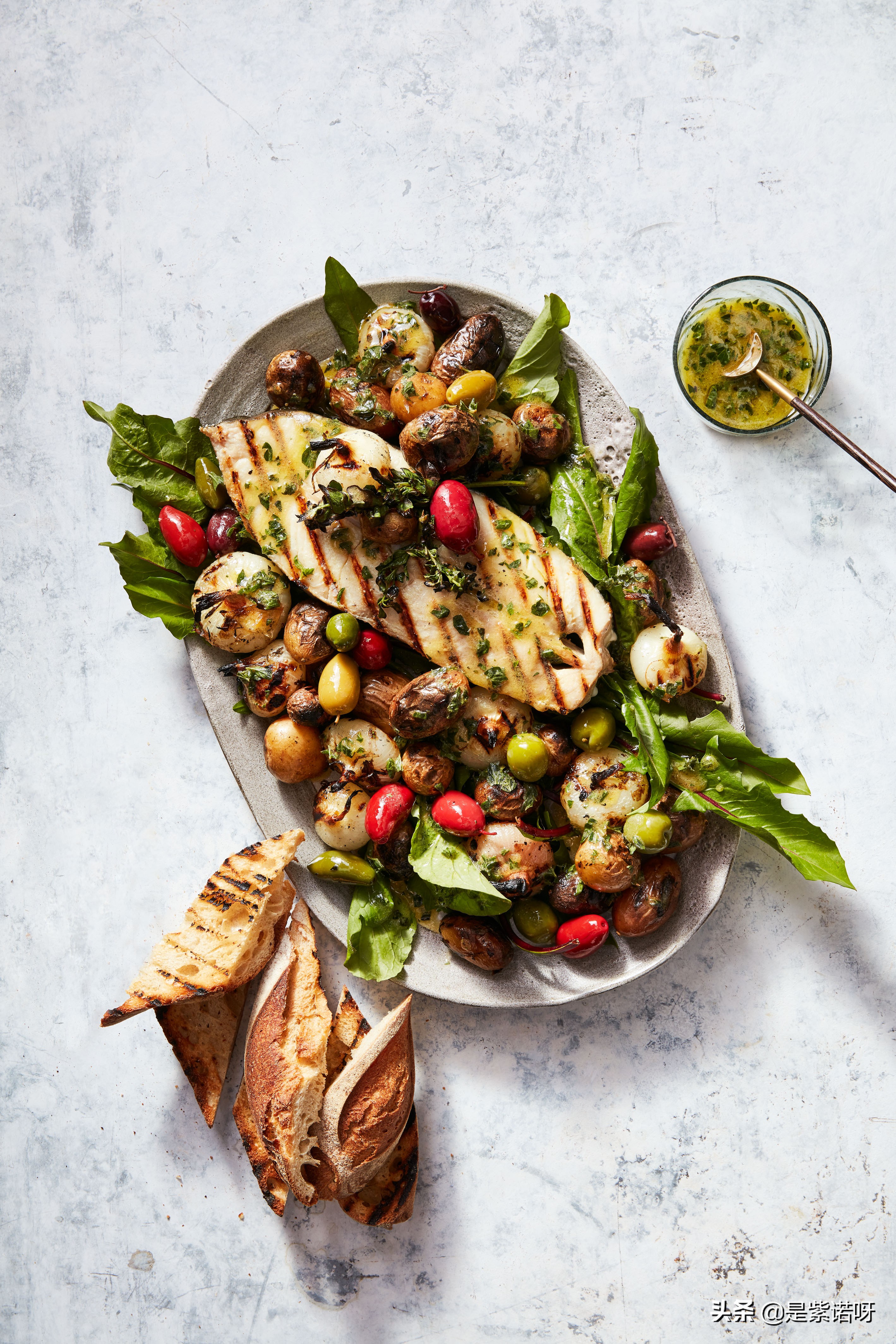 烤鱼怎么烤鱼肉才嫩滑,烤鱼怎么让鱼快速入味好吃