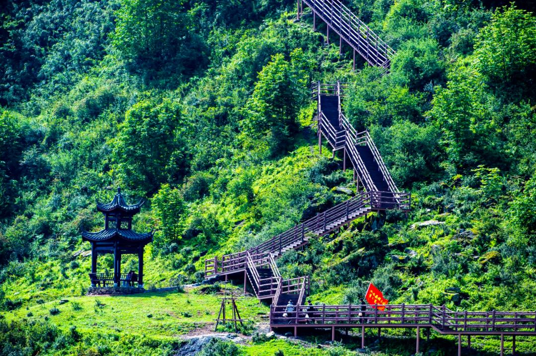 成都西昌坐动车三日游最佳攻略,成都西昌高铁游