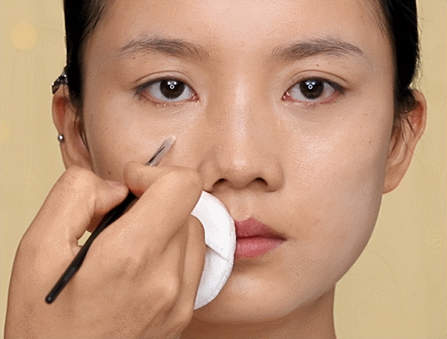 不卡粉cc霜遮瑕防水不脱妆,水润无瑕修容霜