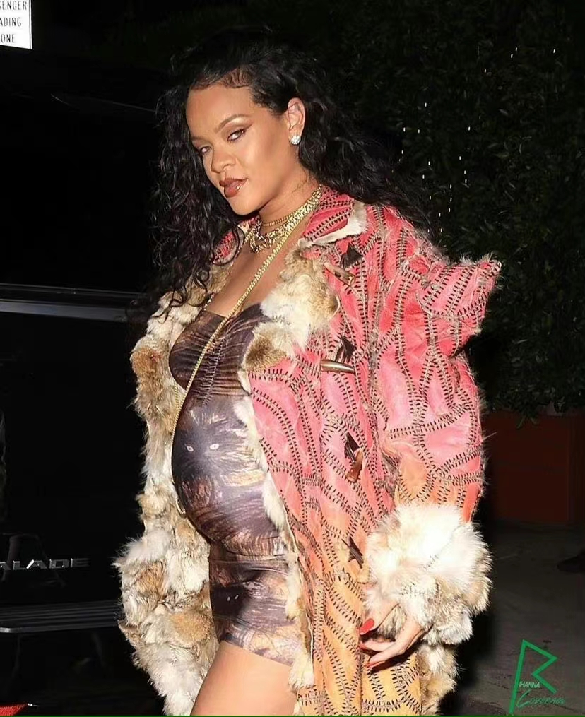 蕾哈娜回应怀孕真相,蕾哈娜买婴儿产品