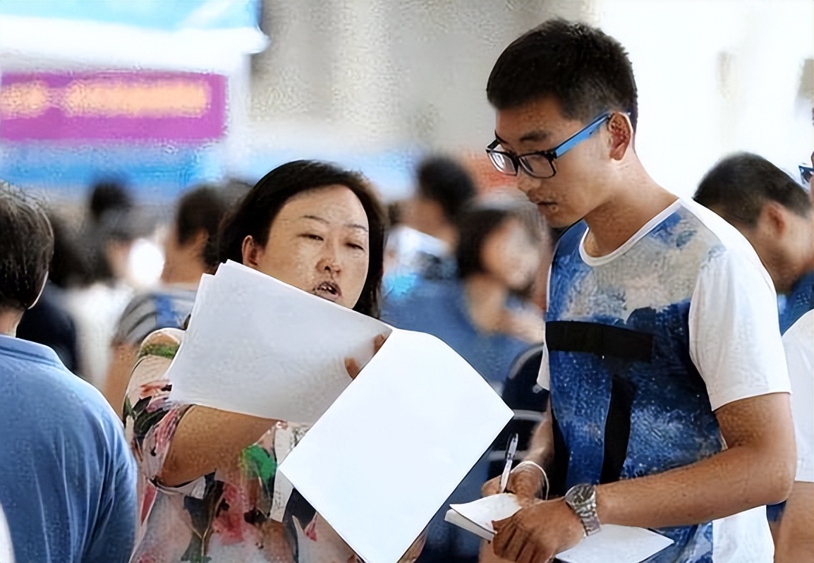 高考200多分还有必要上大专嘛,大专200分和400分有区别吗