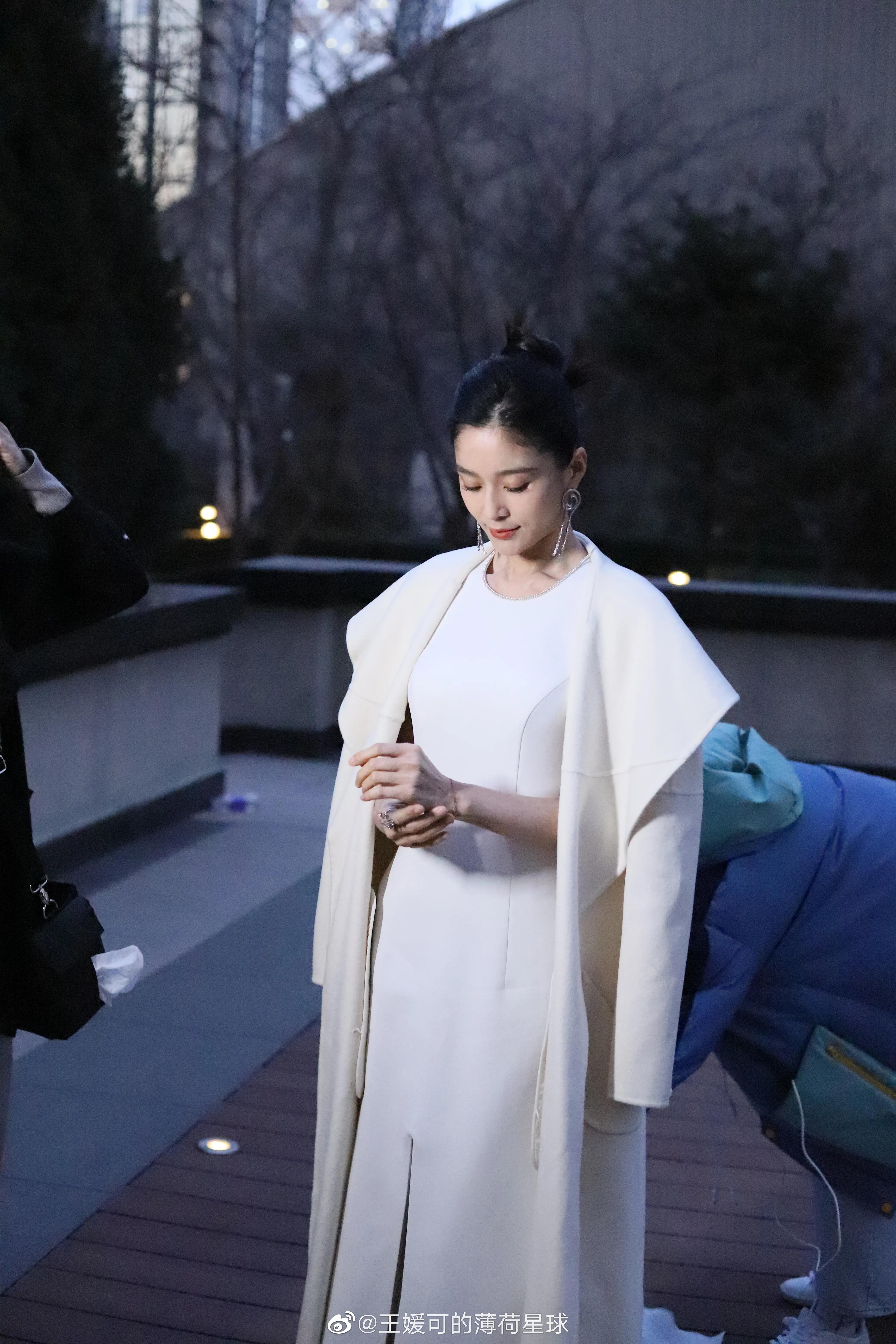 终于知道为啥中女越来越火,纯妃身上的松弛感太需要女演员学习了