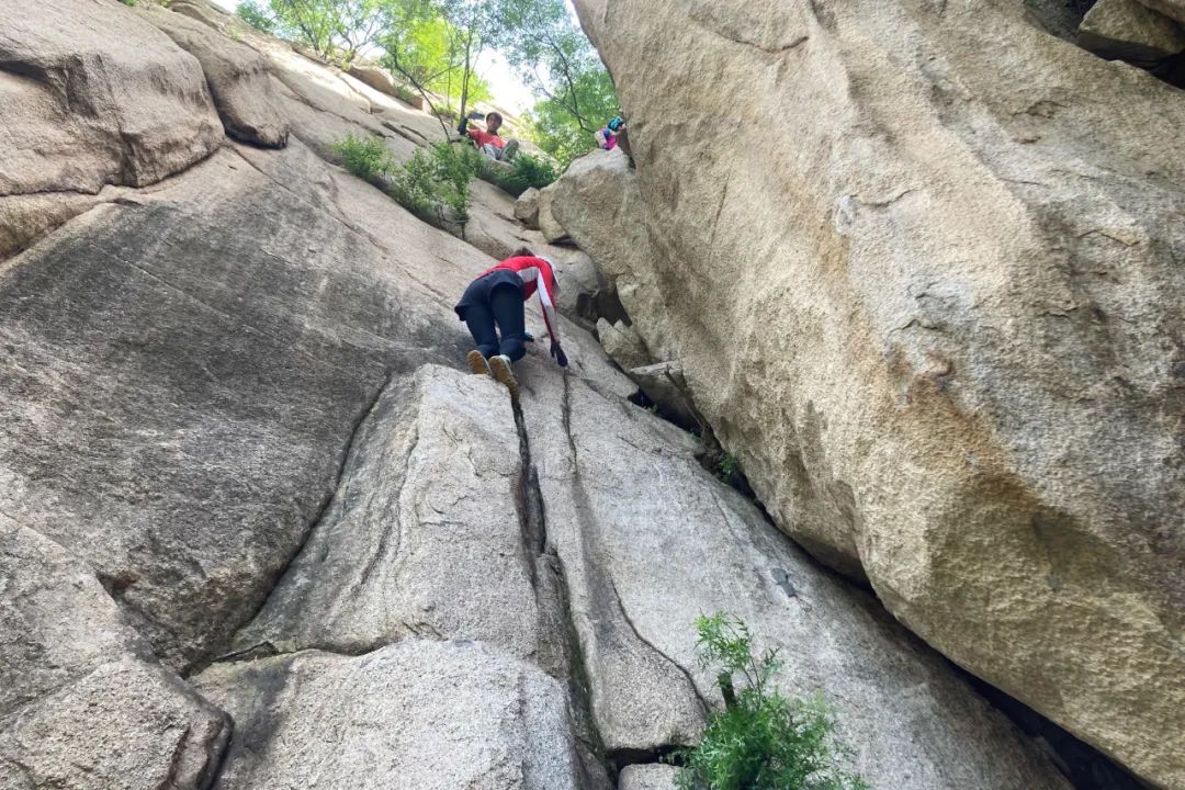 徒步和攀岩,徒步加攀岩带你寻找生命的真谛