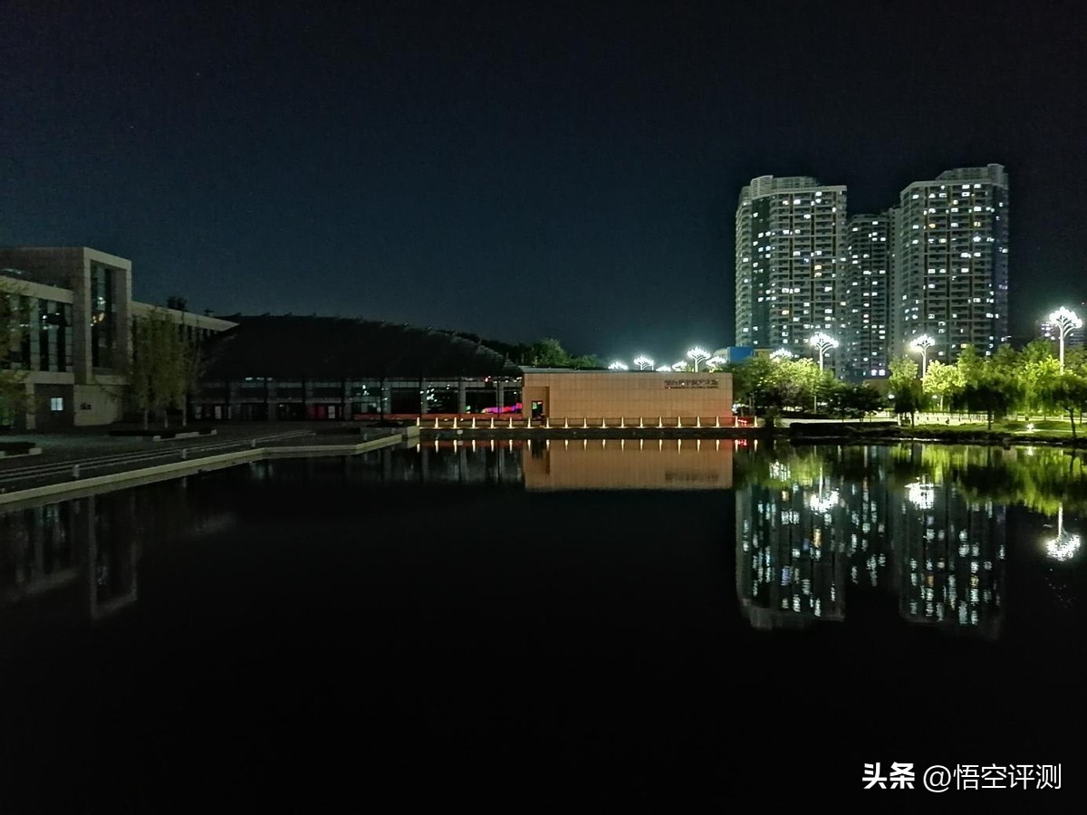 华为nova10z是曲面屏还是直屏机,华为nova10z是曲面屏吗