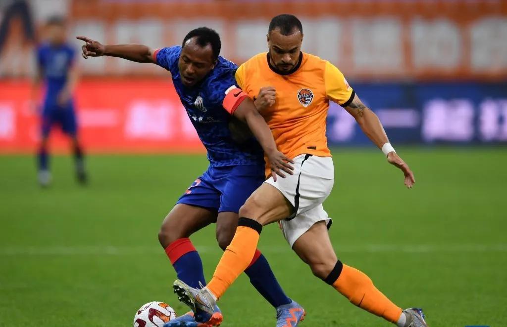 鲁能泰山上港陈蒲进球,陈蒲补时凌空斩破门