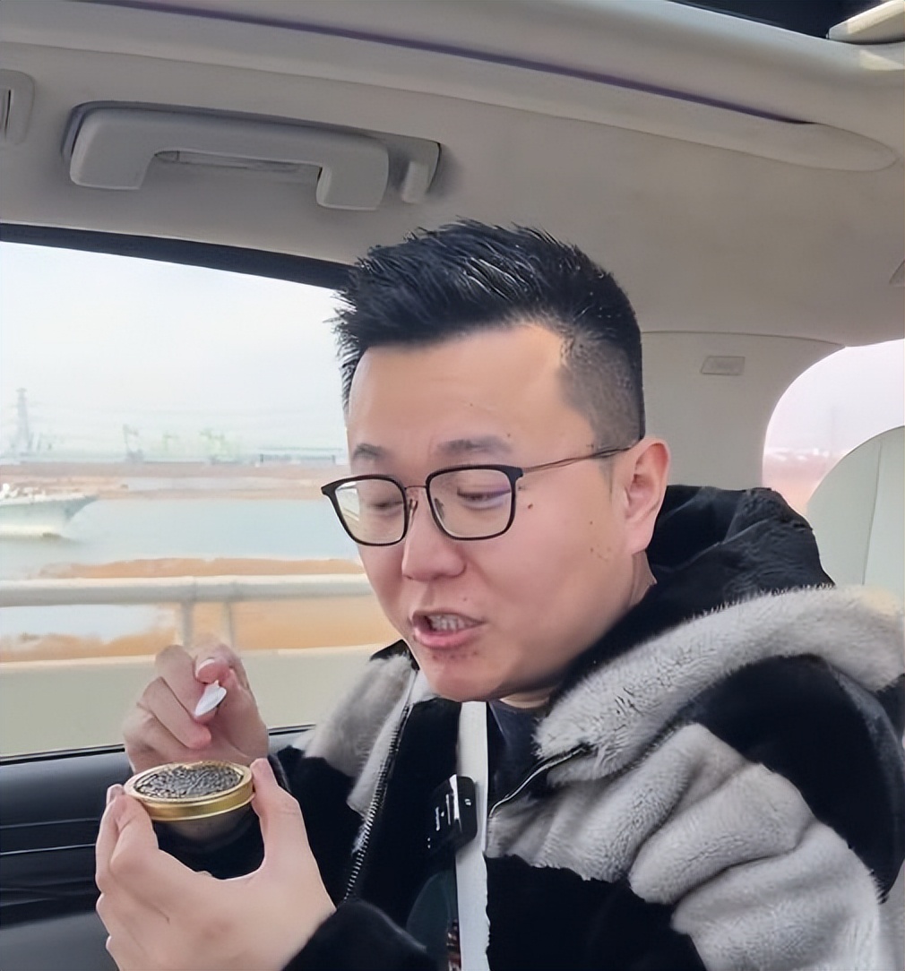 稻草放毒抖音直播,稻草放毒直播翻车