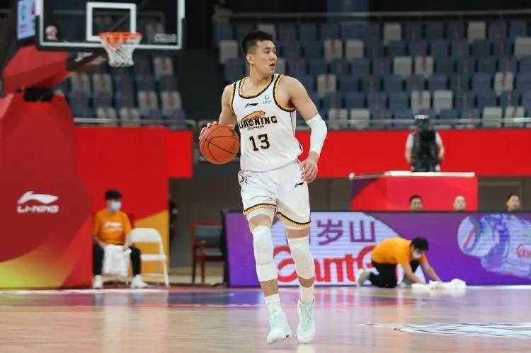 易建联宝刀未老！赵睿MVP27分最高！CBA全明星赛南区胜出