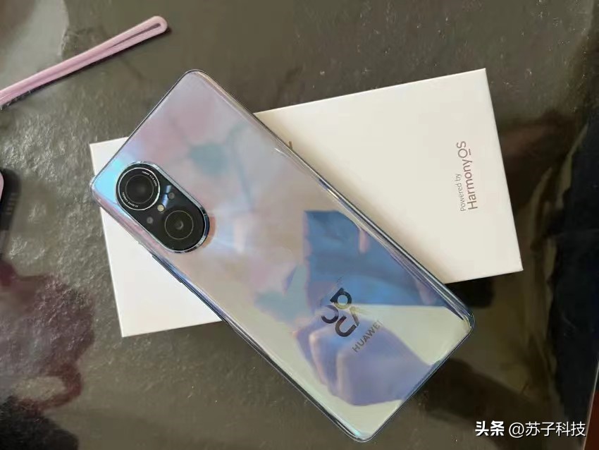 华为：1亿像素+66W闪充+鸿蒙系统，跌至1189元