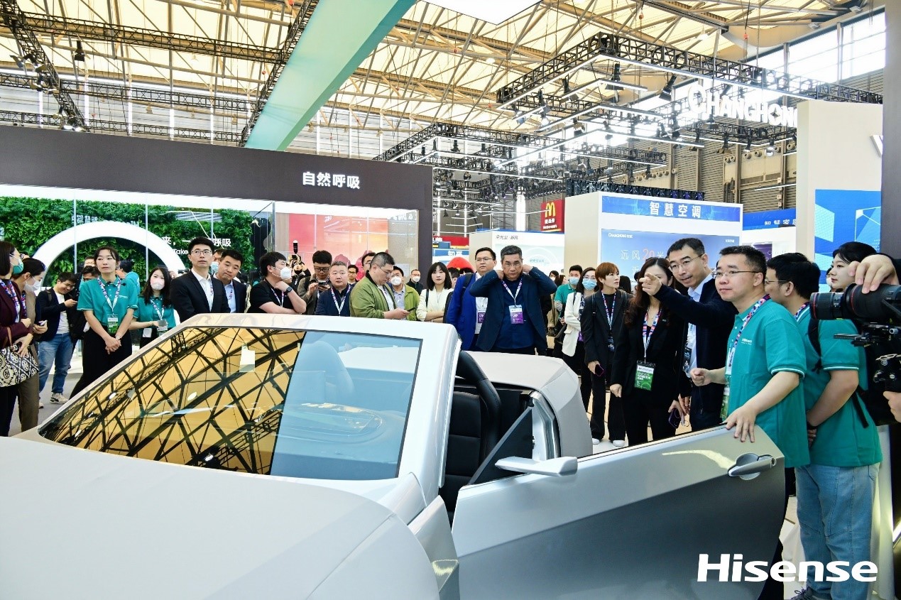 awe2024海信璀璨现场图片,awe2023海信电视