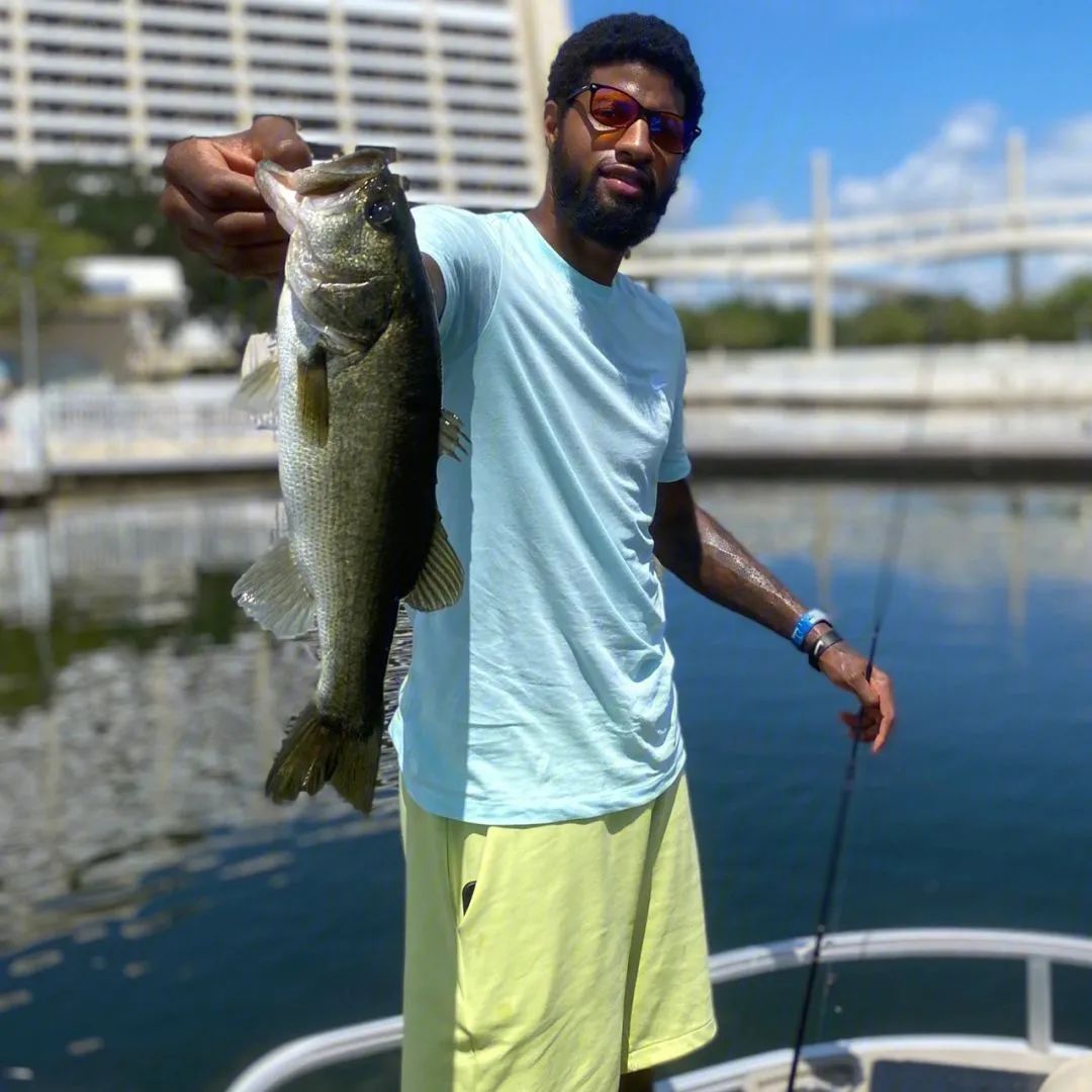 威少比詹姆斯厉害,威少比詹姆斯谁厉害