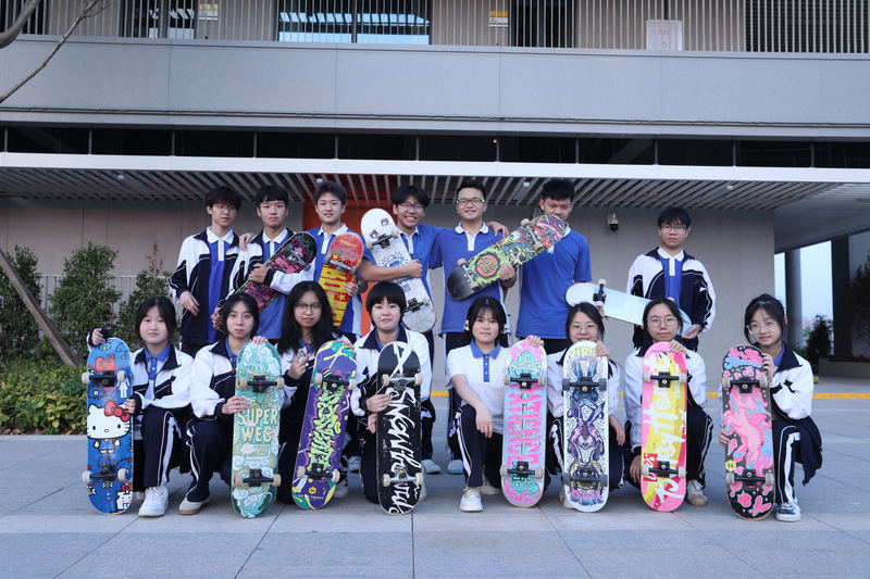 深圳市聚龙科学学校只有高中吗,聚龙科中中式教育