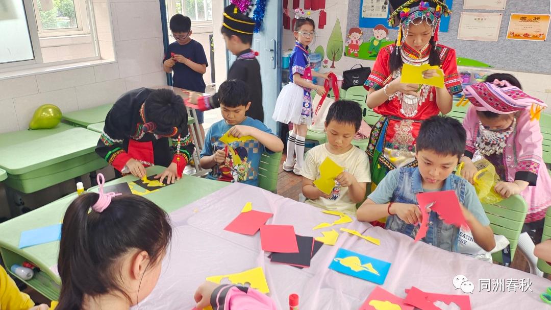 首届56个民族服饰创意大赛,五十六个民族服饰展介绍