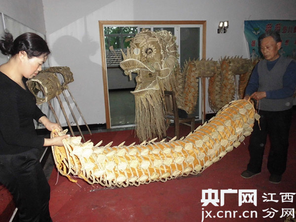 湖口草龙教学视频,草编技艺教程