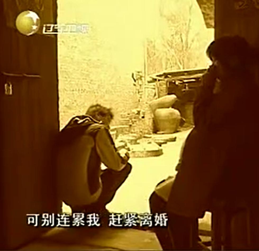 广东女子怀胎12个月肚子重达50斤,广东女子挺50公斤肚子