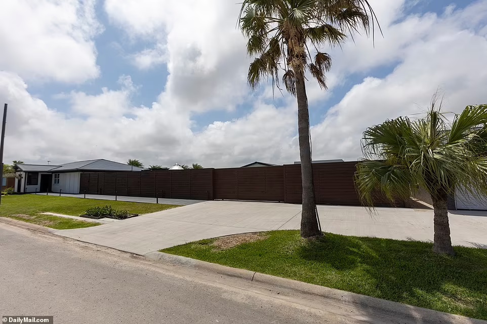 马斯克钉子户事件,马斯克卖掉豪宅的真实目的